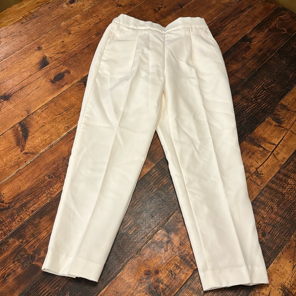 Ann Taylor Pleated White Stretch Relaxed Pants size S/P petite